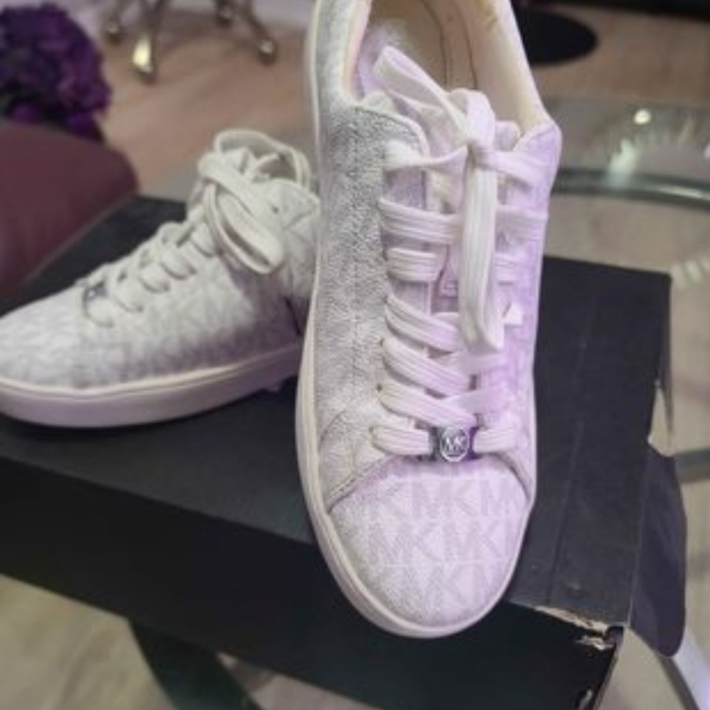 Michael Kors Women's Fashion Sneakers Size 7.5